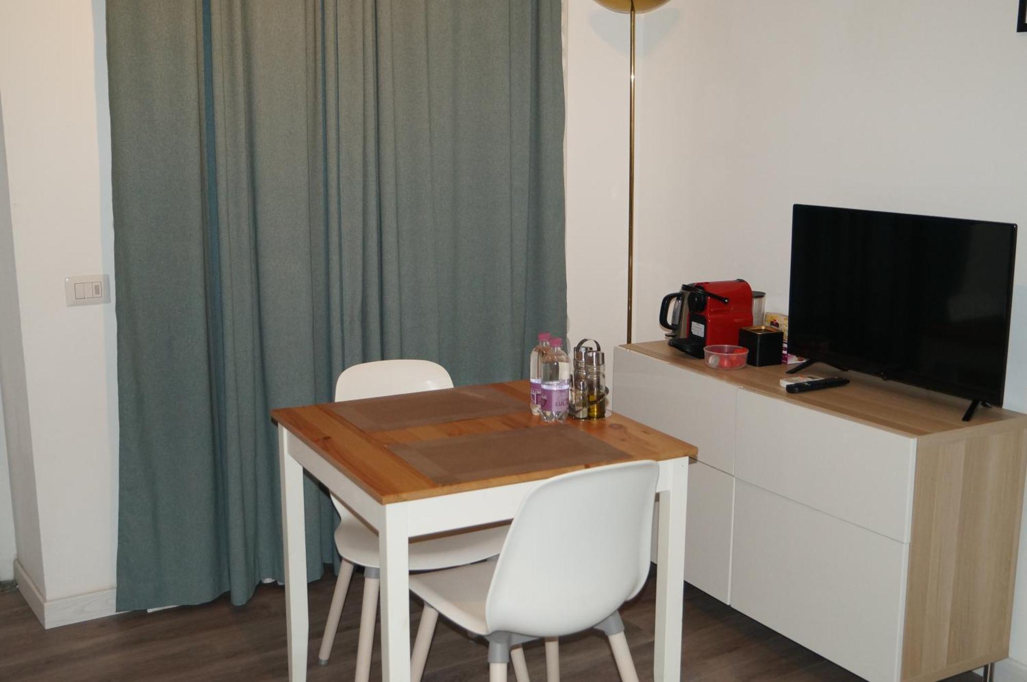 House Naviglio Quattro Apartment มิลาน ภายนอก รูปภาพ