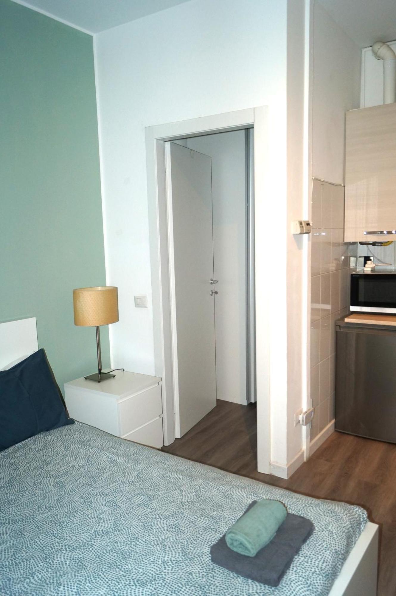 House Naviglio Quattro Apartment มิลาน ภายนอก รูปภาพ